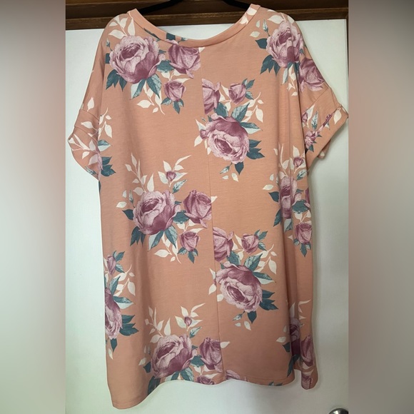 Glitzy Girlz Boutique Plus Size Shirt - Picture 4 of 4